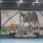 Η παράσταση της Θύρας 9 κόντρα στο αποελ